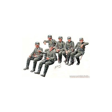 German Infantry, WWII era. MASTER BOX 35137