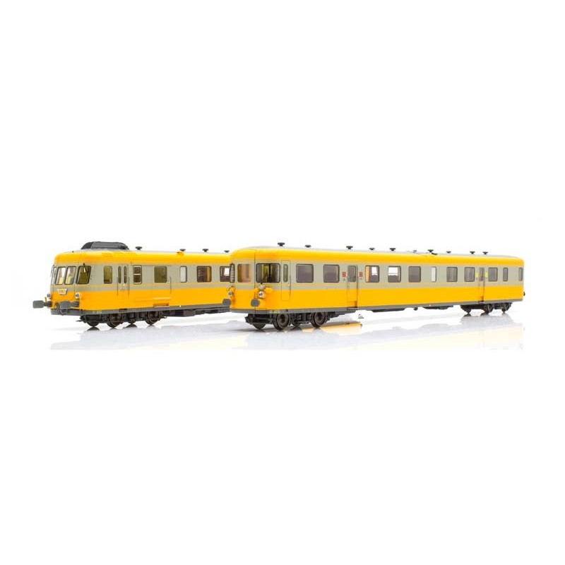 Dieseltriebwagen X-2706, SNCF. Dieseltriebwagen X-2706, SNCF.