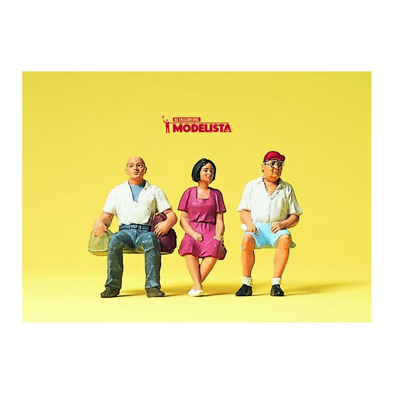 Tres pasajeros sentados. PREISER 63054