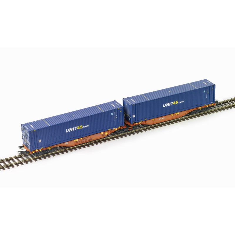 Flat wagon type Sggmrss, with UNIT45 containers. Continental Rail.