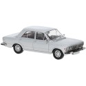Fiat 130, silber.