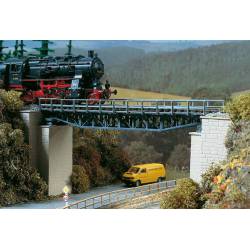 Eisenbahnbrücke.