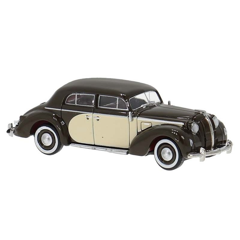 Opel Admiral, brown.