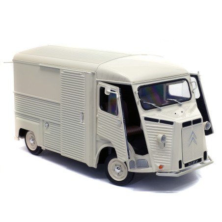 Maqueta a escala de un Citröen Type HY 1969.