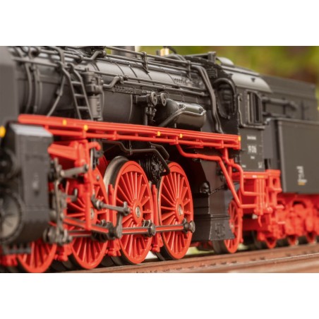 "Saxon Pride" Class 19.0 Steam Locomotive, DR. Sound and smoke.