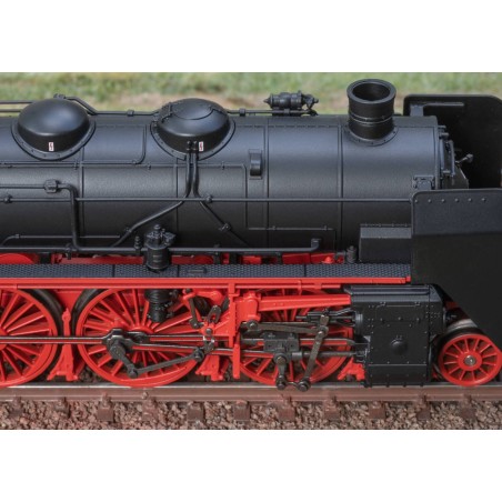 "Saxon Pride" Class 19.0 Steam Locomotive, DR. Sound and smoke.