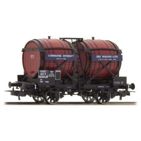 Wagon-citerne avec des tonneaux à vin, CIWL. Wagon-citerne avec des tonneaux à vin, CIWL.