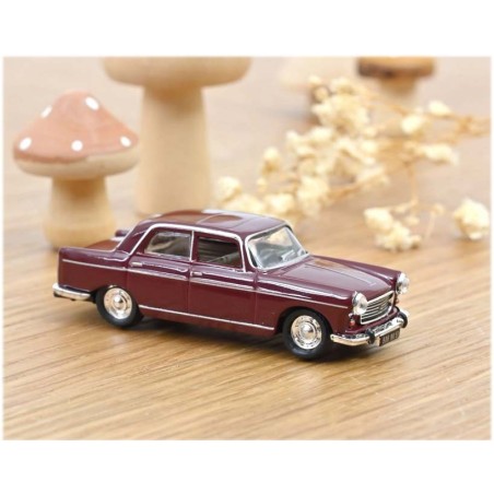 Peugeot 404, 1968.