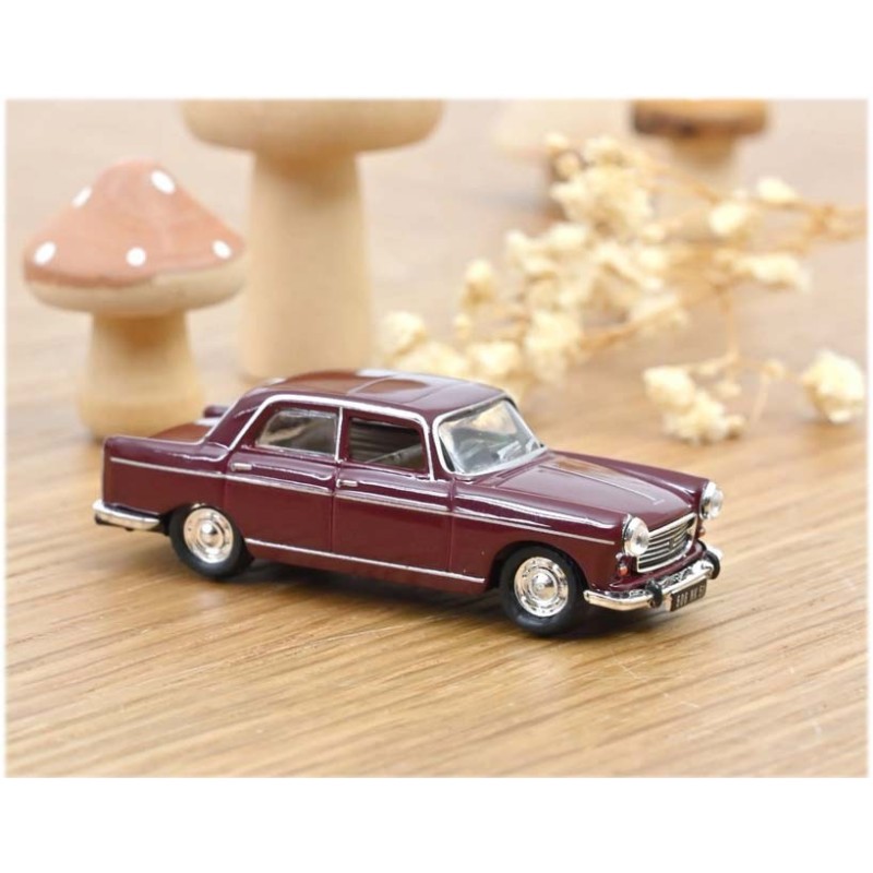 Peugeot 404, 1968.