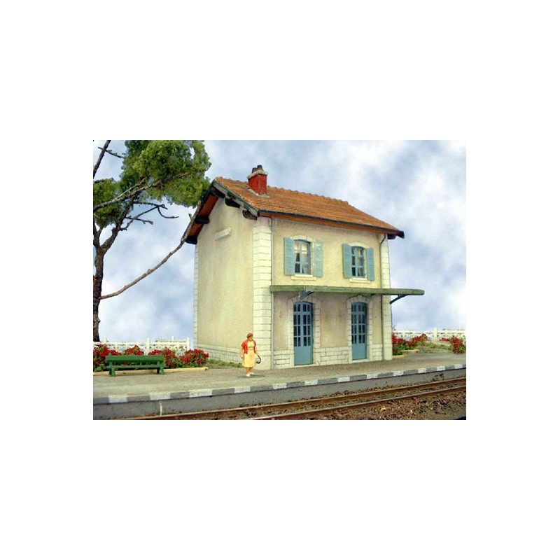 Estación de dos puertas. PN SUD MODELISME 8740