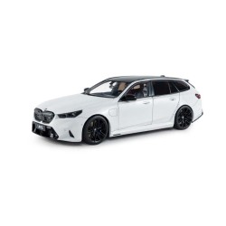 BMW M5 Touring, 2025.