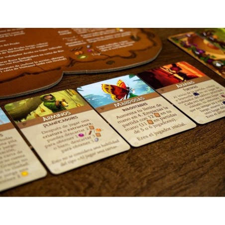 Imagen del juego de animales everdell mistwood comprar juegos de estrategia