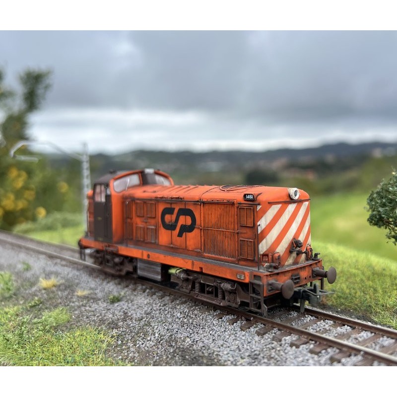 Locomotiva diesel 1461, CP. Invecchiato.