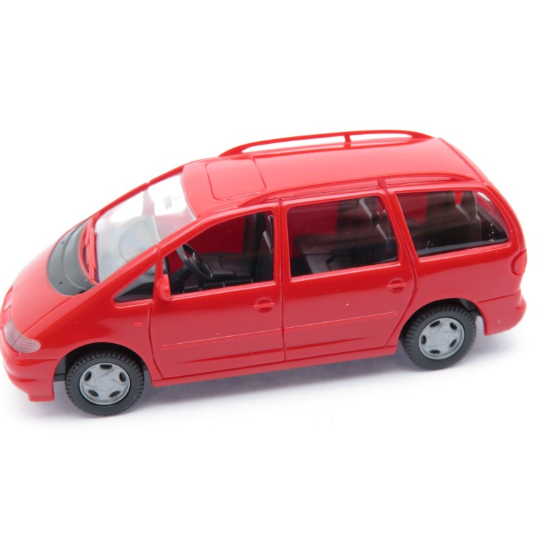 VW Sharan.