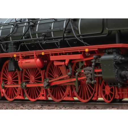 Class 06 Steam Locomotive. Sound and Smoke.