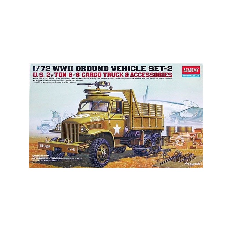 Camion cargo americano da 2,5 tonnellate e accessori.