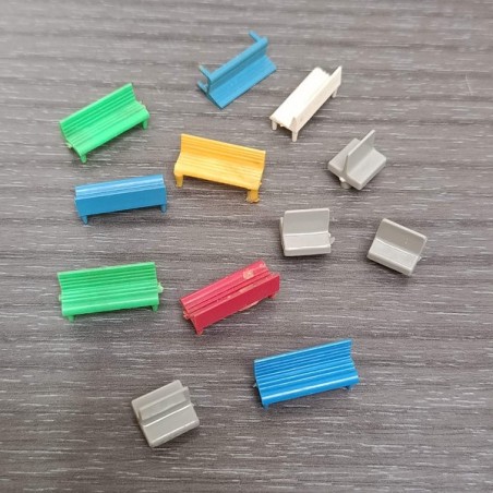 Grande quantità di figure e accessori.