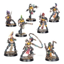 Necromunda: Escher Blades of the Matriach.