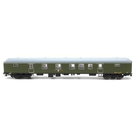 DGDC 3006 grüner Postwagen (Ep.III), RENFE.