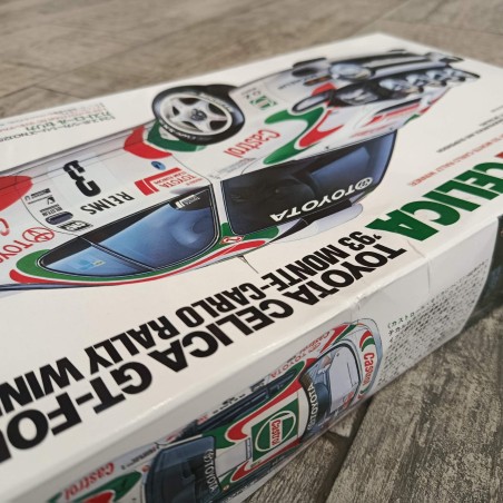 Toyota Celica GT-Four | Caixa amolgada.