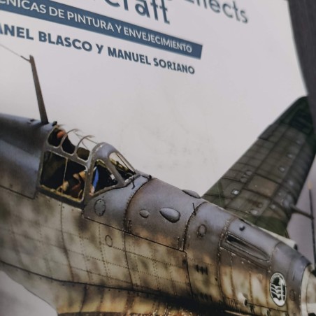 Weathering Effects on Aircraft | Tapa dañada. Weathering Effects on Aircraft | Tapa dañada.