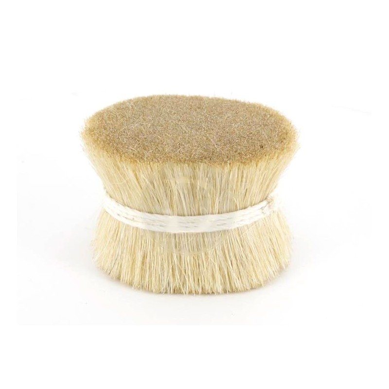 Hierba seca alta de tipo paja o junco. HEKI 3115