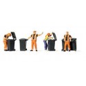 Refuse collection scarecrow.PREISER 10651