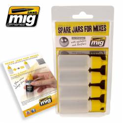 Bidons en vrac pour les mélanges.