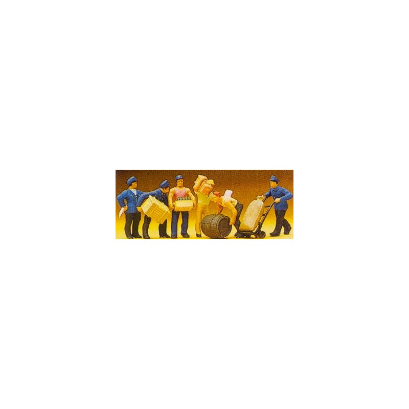 Delivery Men with Loads. PREISER 10016 Delivery Men with Loads. PREISER 10016