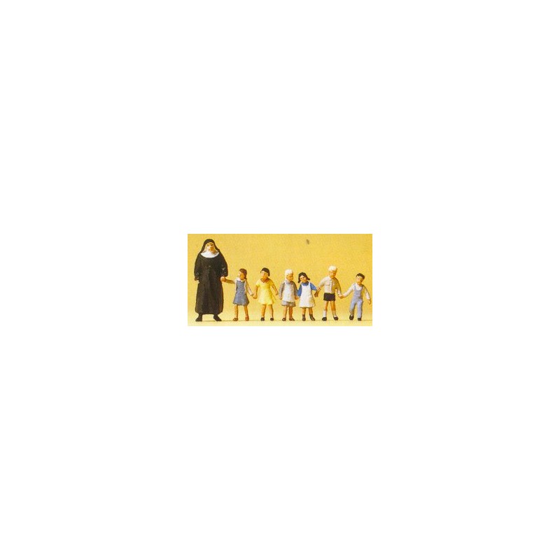 Monja con niños. PREISER 10401