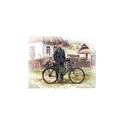 German soldier bicyclist. MASTER BOX 35171