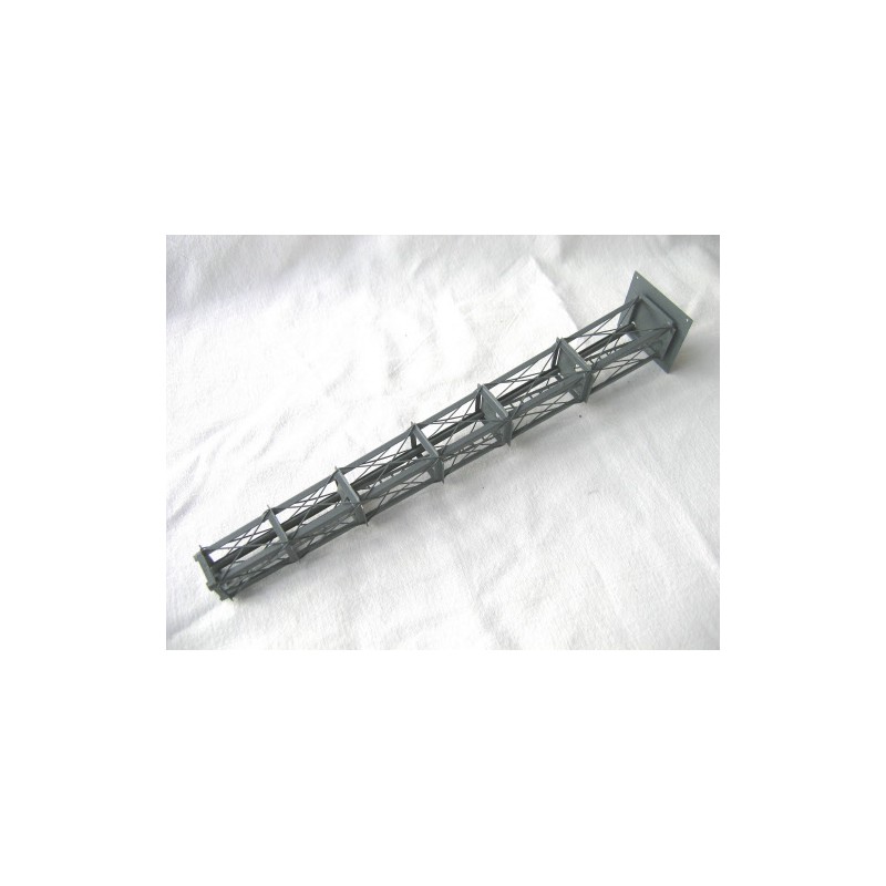 Torre de metal. HACK BRUCKEN L5