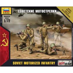 Infanterie motorisée soviétique.