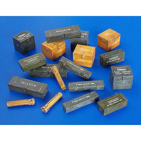 Ammunition containers - Germany WWII. PLUS MODEL 4021