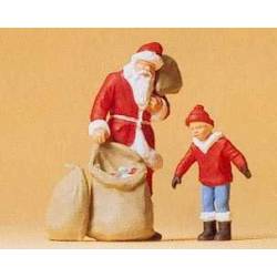 Papai Noel e uma criança.