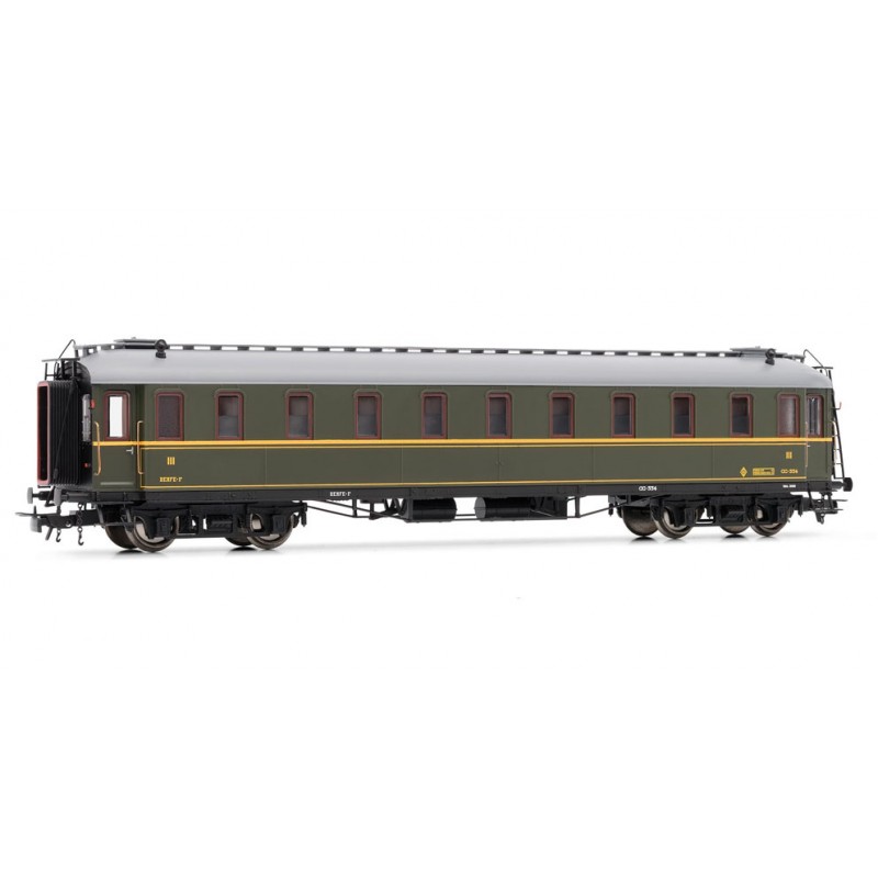 3rd class coach, RENFE - CC 334. ELECTROTREN 15016 3rd class coach, RENFE - CC 334. ELECTROTREN 15016