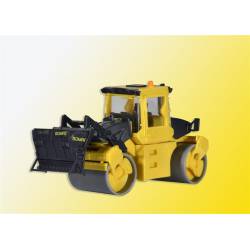 Rouleau compresseur BOMAG.