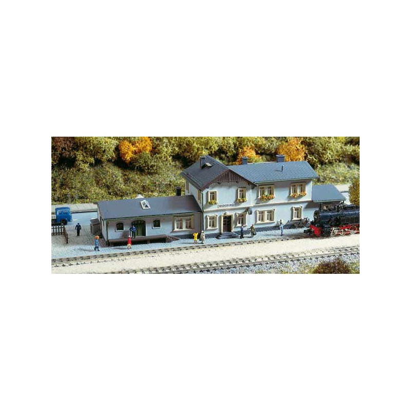 Estación con anexos. AUHAGEN 14453
