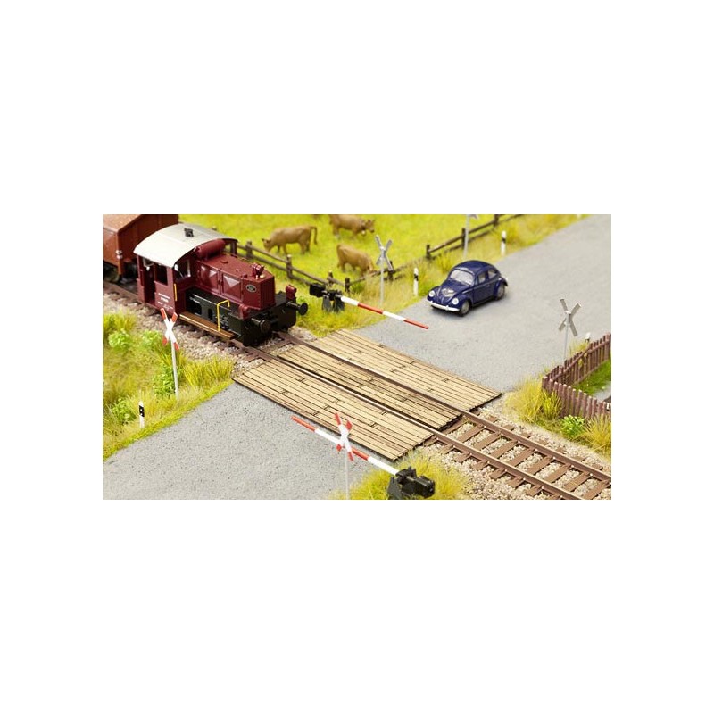 Wooden plank crossing. NOCH 14624 Wooden plank crossing. NOCH 14624