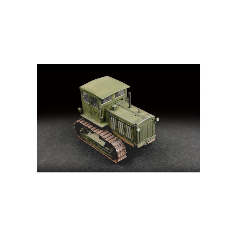 Tractor soviético ChTZ S-65 con techo. TRUMPETER 07111