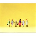 Female commuters. PREISER 14085