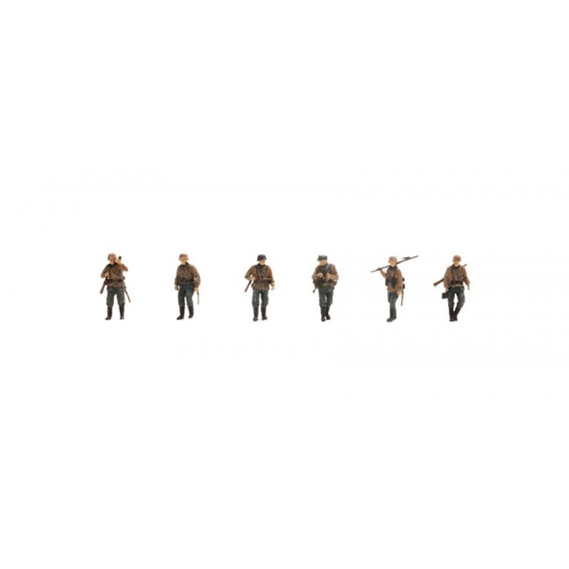 Infantry camouflage uniform. ARTITEC 387.83-C1