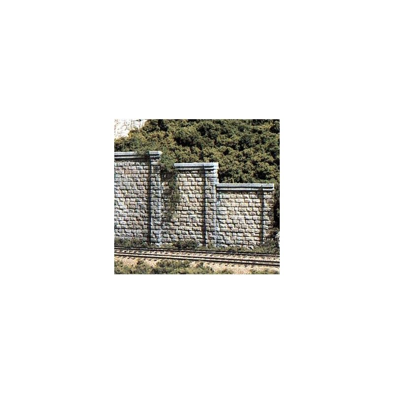 Retaining wall. WOODLAND C1259