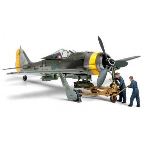 Focke-Wulf Fw190 F/9. TAMIYA 61104