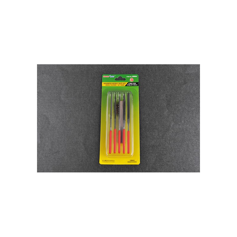 Juego de cinco limatones y cepillo. TRUMPETER 09964