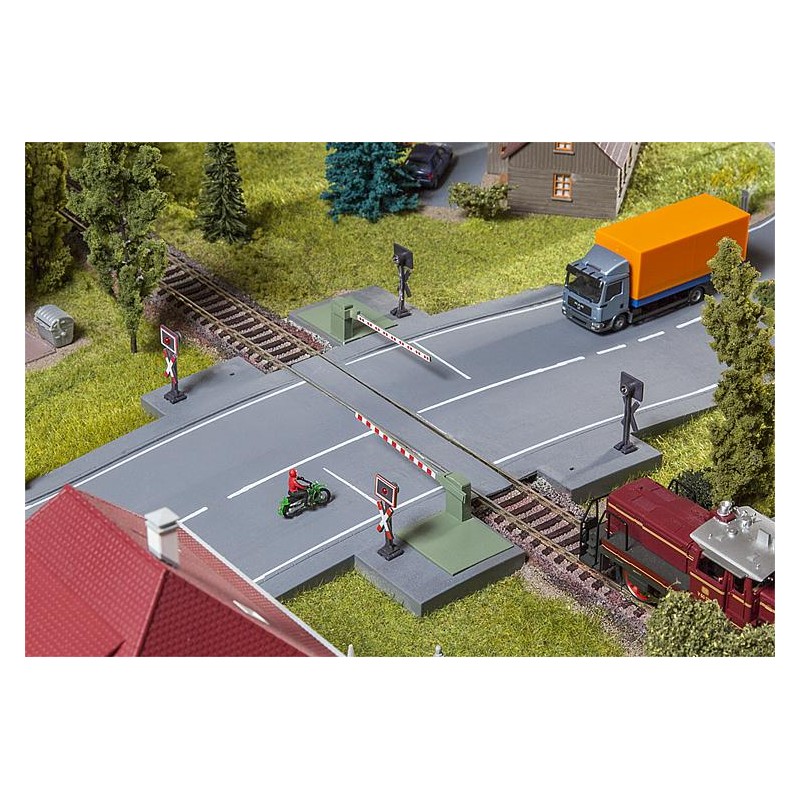 Railway gate with drive parts.