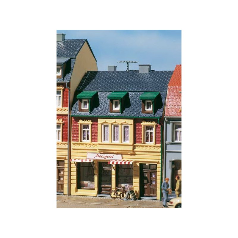 Edificio con carnicería. AUHAGEN 12248