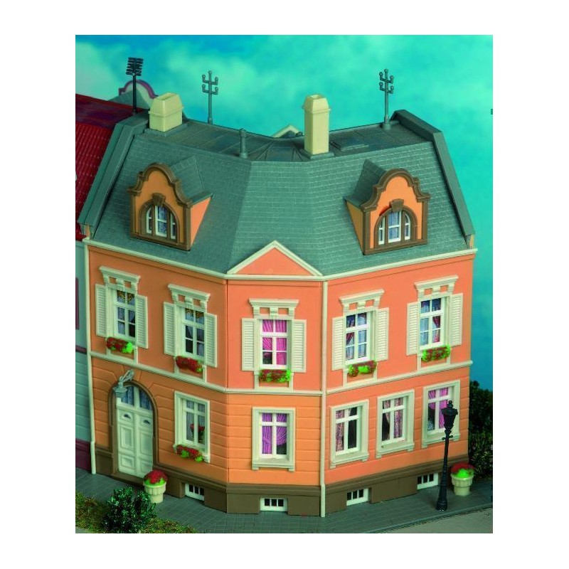 Edificio en esquina. KIBRI 38387