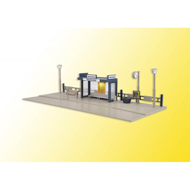 Bushaltestelle mit Beleuchtung.