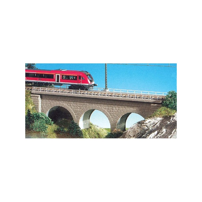 Straight stone viaduct. KIBRI 37660